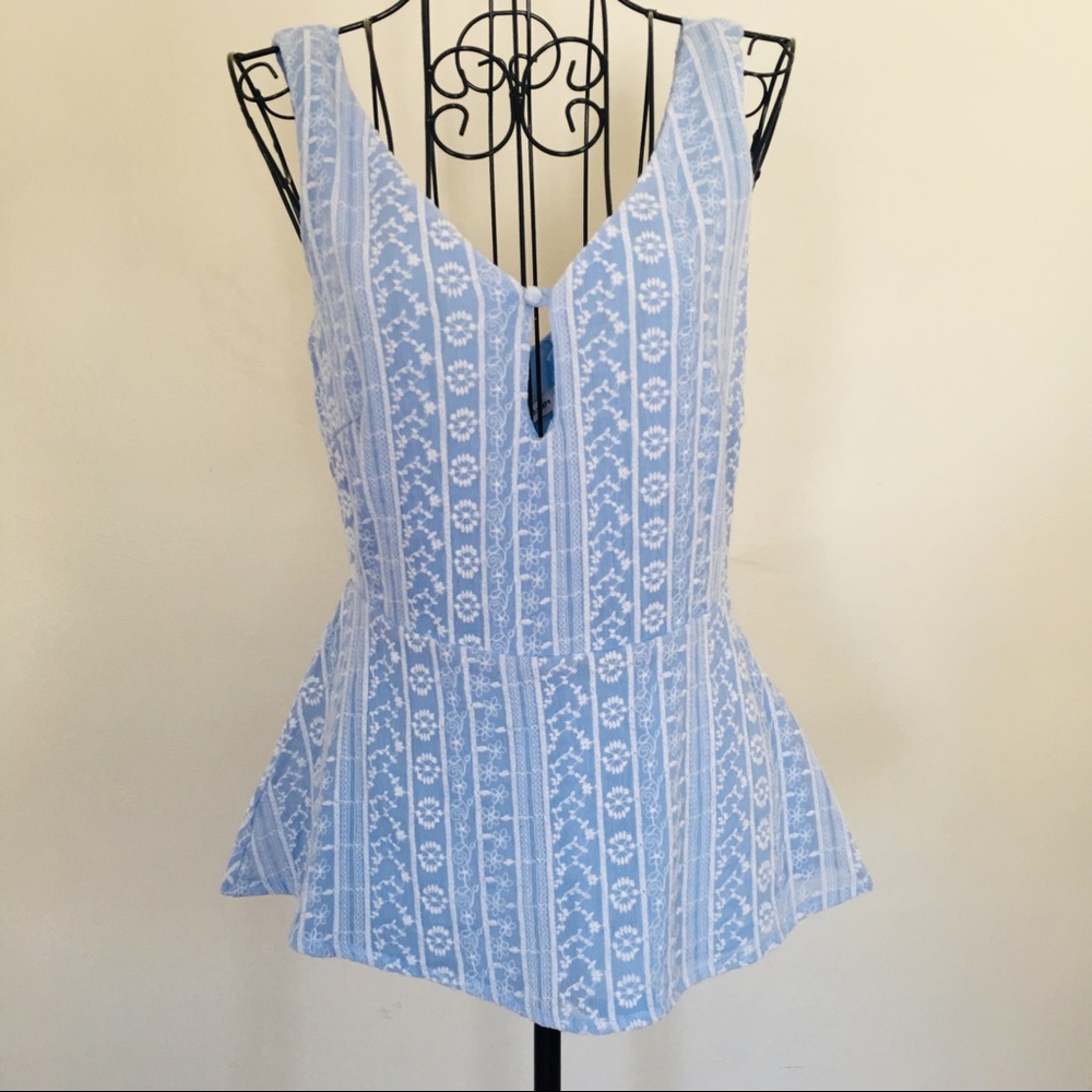 Cupcakes and Cashmere NWT Tank Top V-Neck